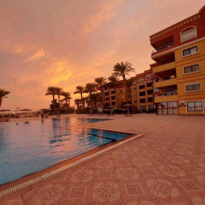 Esplanada Beach Apartment